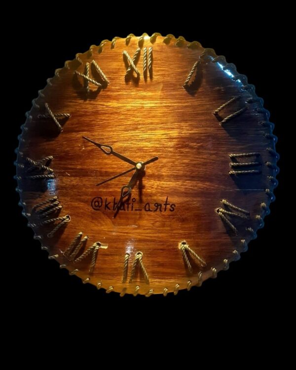 wooden wall clock (1)